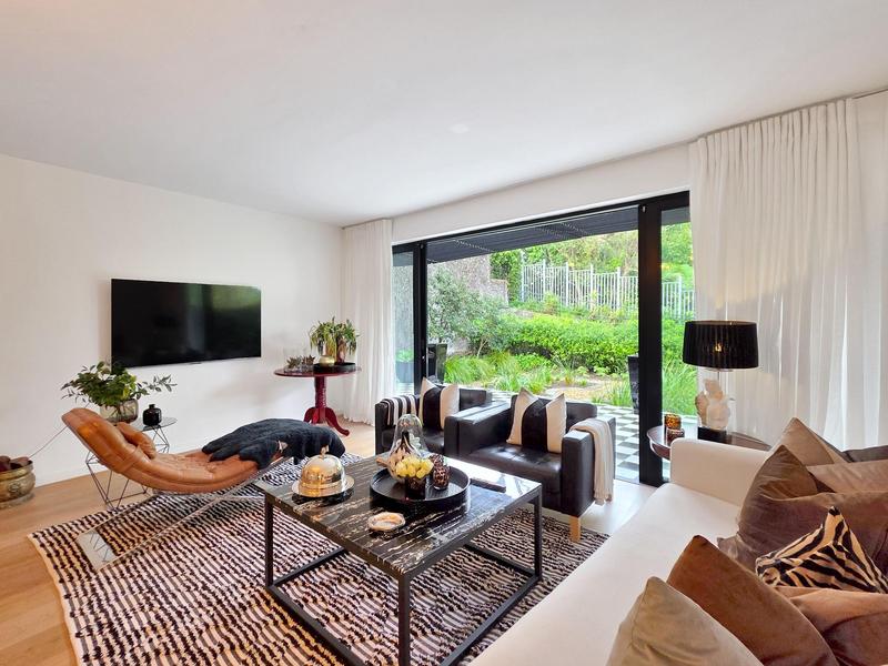 2 Bedroom Property for Sale in Camps Bay Western Cape